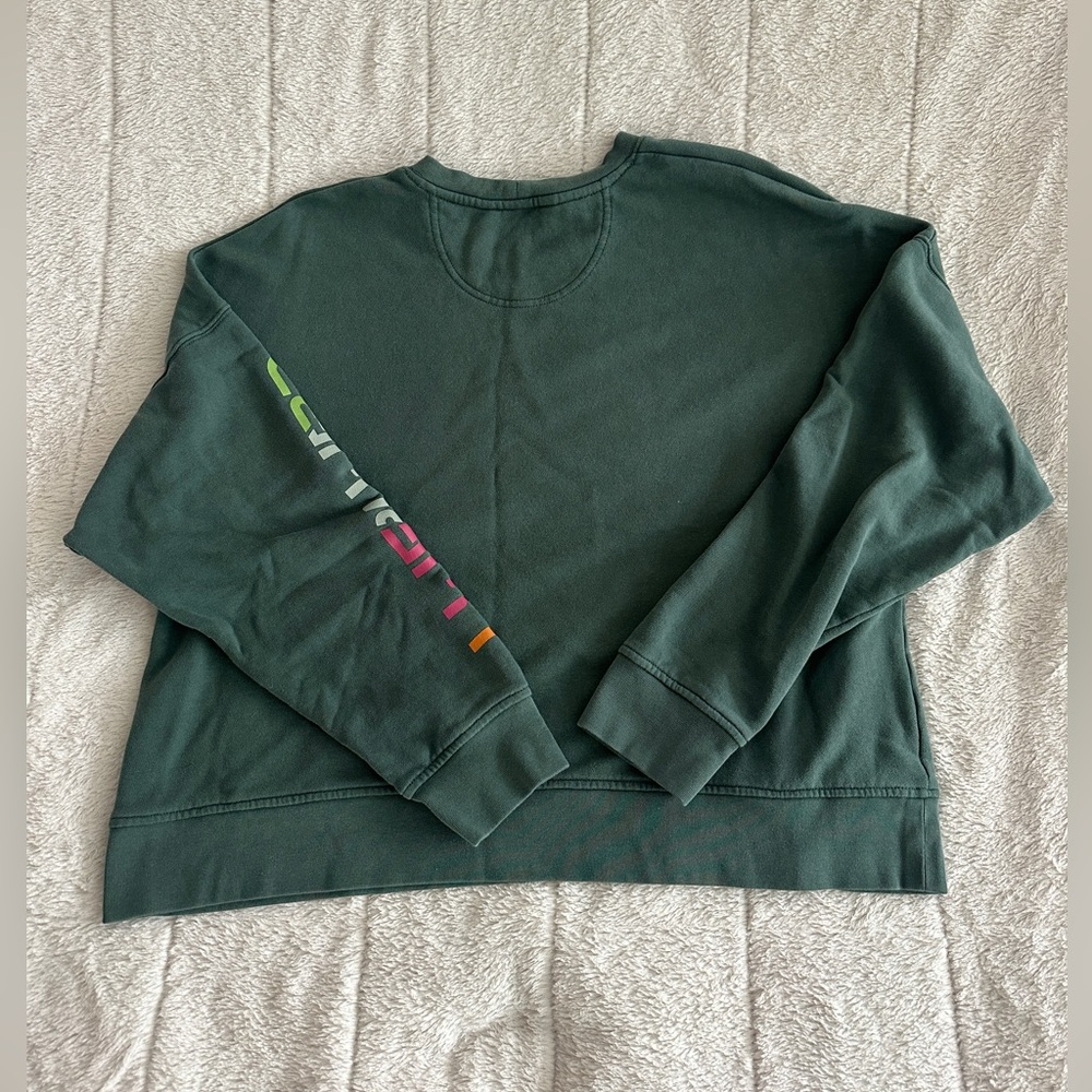 Carhartt Woman’s Green Multicolor Logo Cropped Crewneck size XL - Picture 2 of 4
